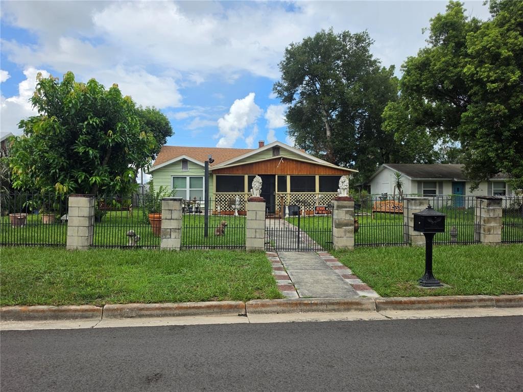 3rd St, Lake Wales, FL 33853