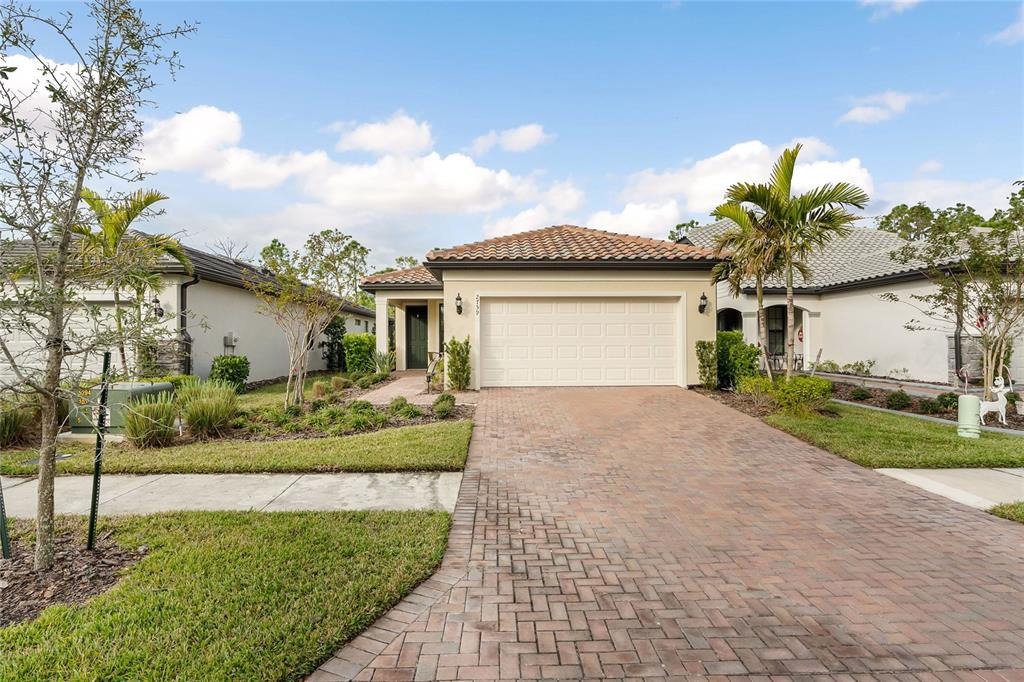 Lavandula Ct, North Port, FL 34289