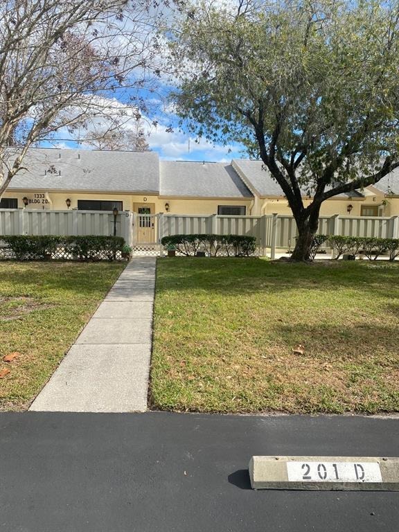 Shady Pine Way, Tarpon Springs, FL 34688