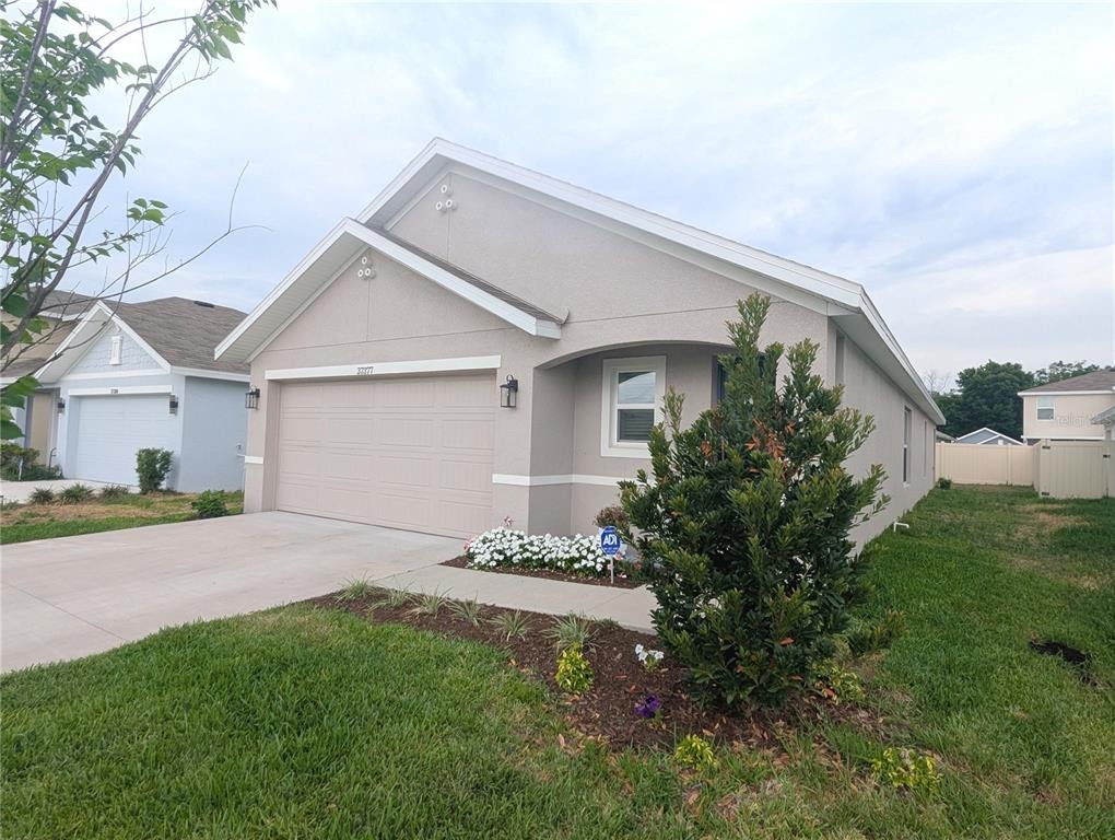 Angel Wings Ave, Zephyrhills, FL 33541