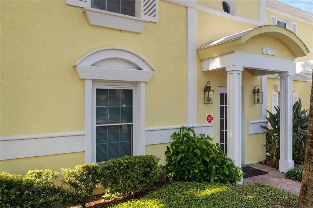 Seahorse Dr, Saint Petersburg, FL 33705