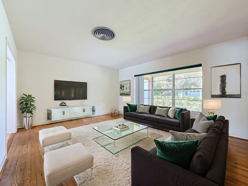 Courtney Dr, Temple Terrace, FL 33617 #1