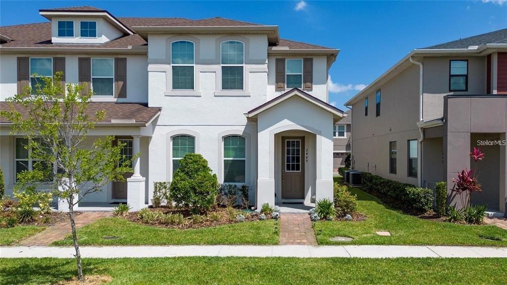 Varenna Loop, Kissimmee, FL 34741