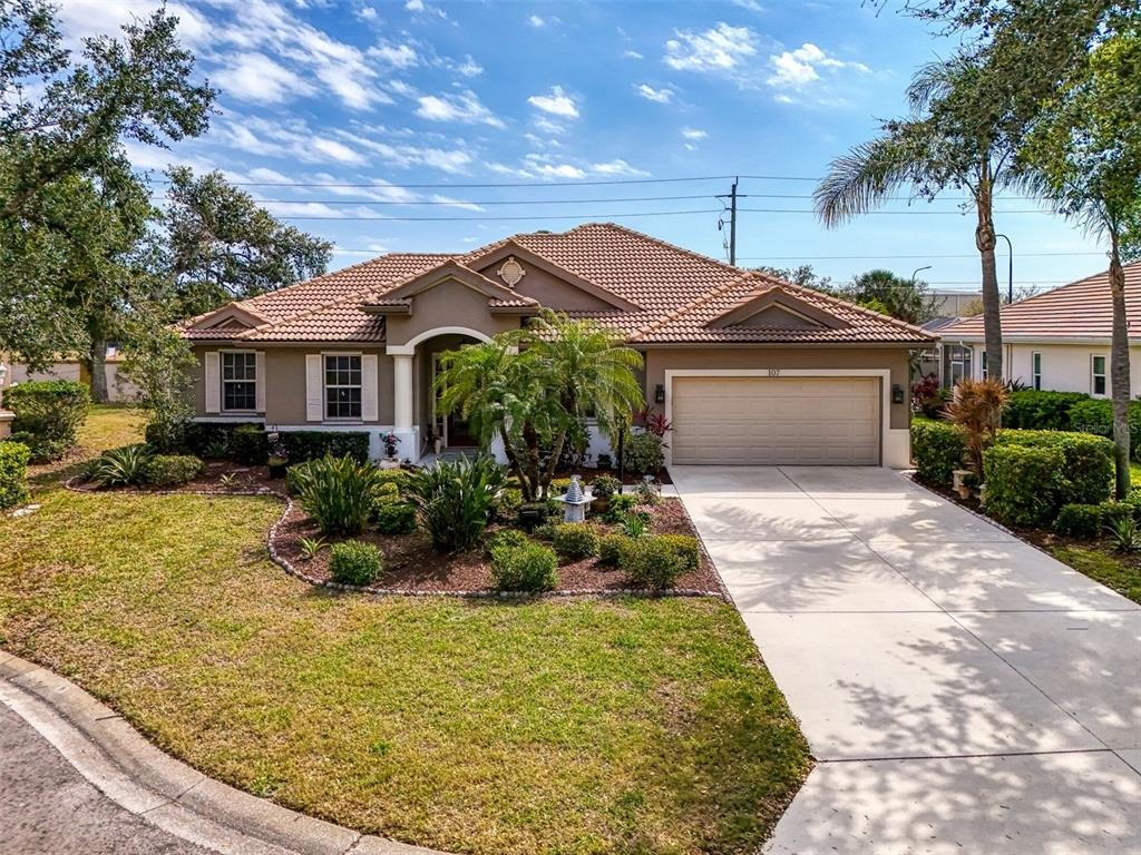 Wayforest Dr, Venice, FL 34292