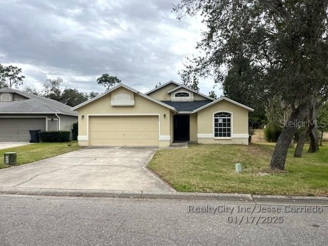 Tequesta Trl, Lake Wales, FL 33898