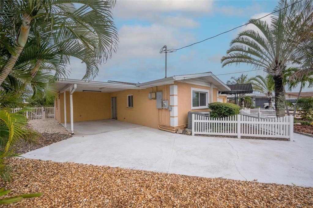 Royal Palm Dr, Bradenton, FL 34210 #1