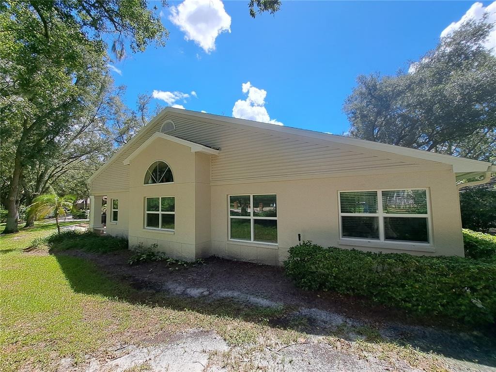 Lochmead Ter, Zephyrhills, FL 33541