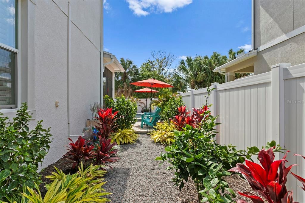 Cass St, Tampa, FL 33609 #1