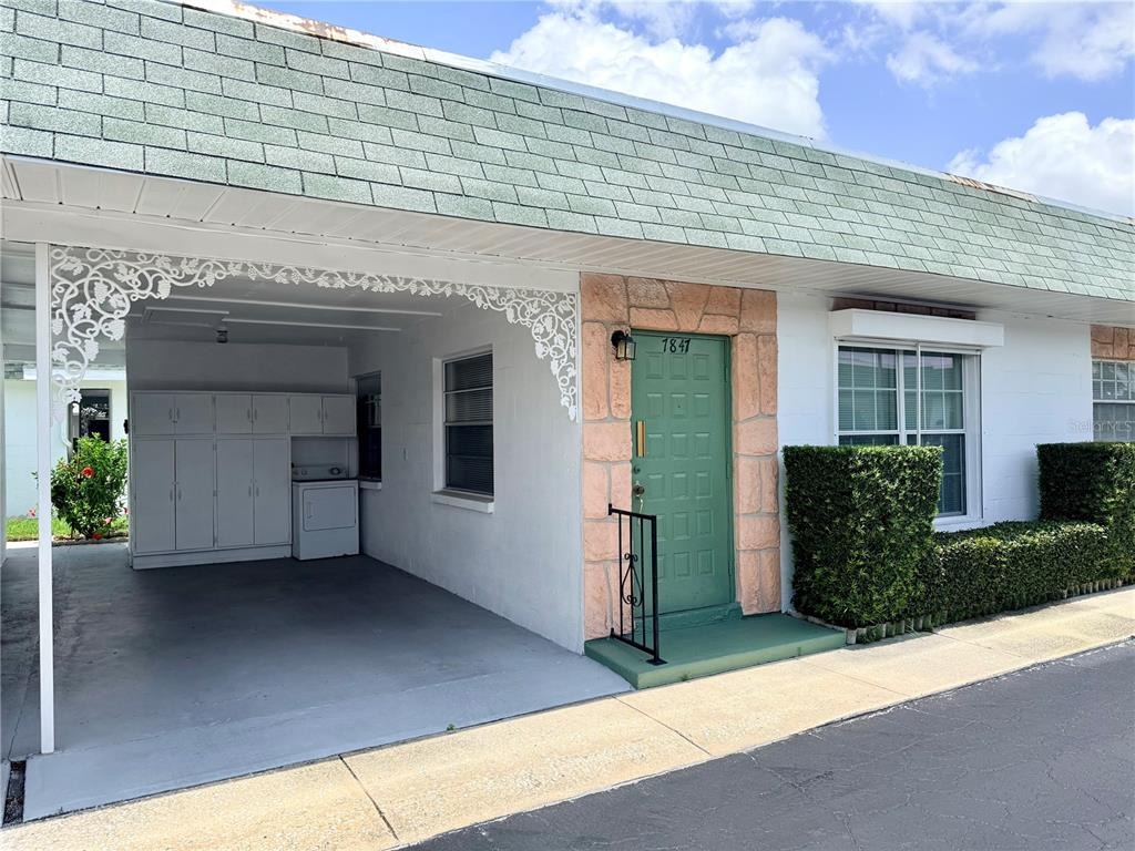 39th Ter, Saint Petersburg, FL 33709