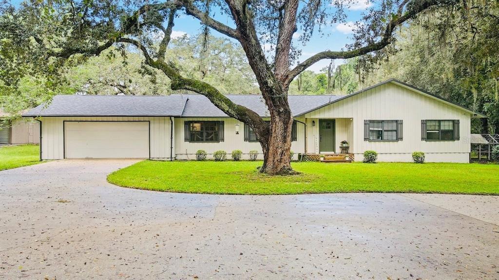 Trails End Rd, Floral City, FL 34436