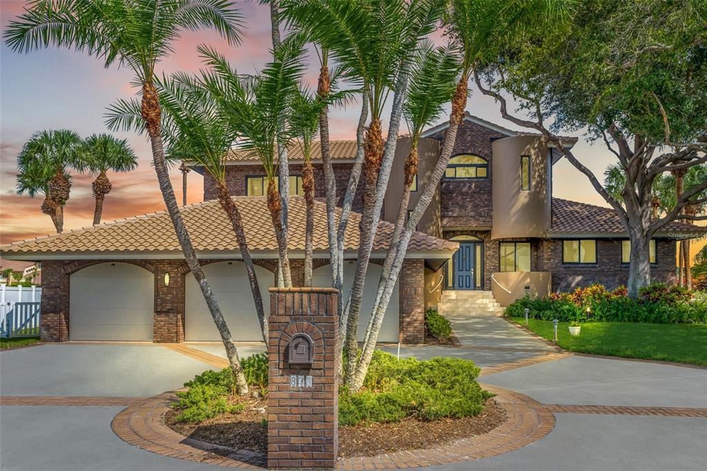Ponce DE Leon Dr, Saint Petersburg, FL 33715