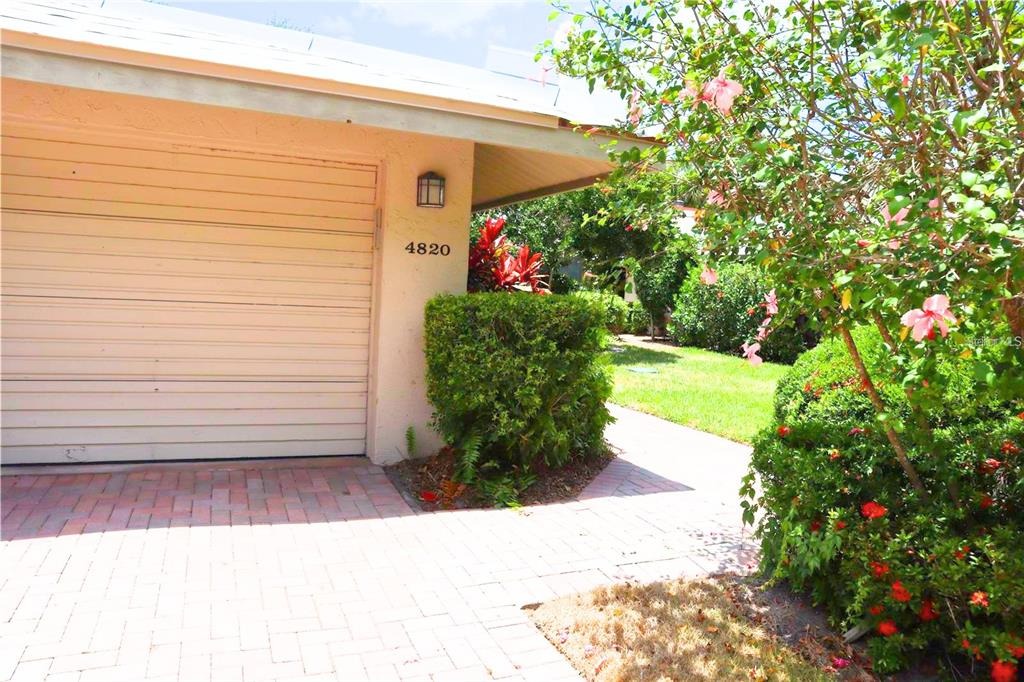 Kestral Park Cir, Sarasota, FL 34231