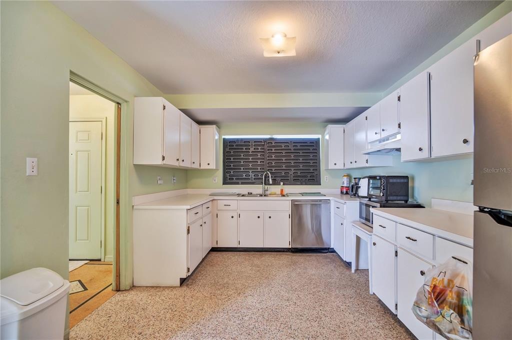 Padgett Cir, Orlando, FL 32839 #1