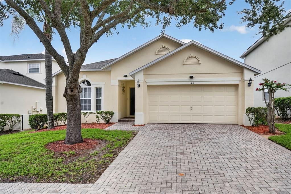 Lancaster Dr, Davenport, FL 33897