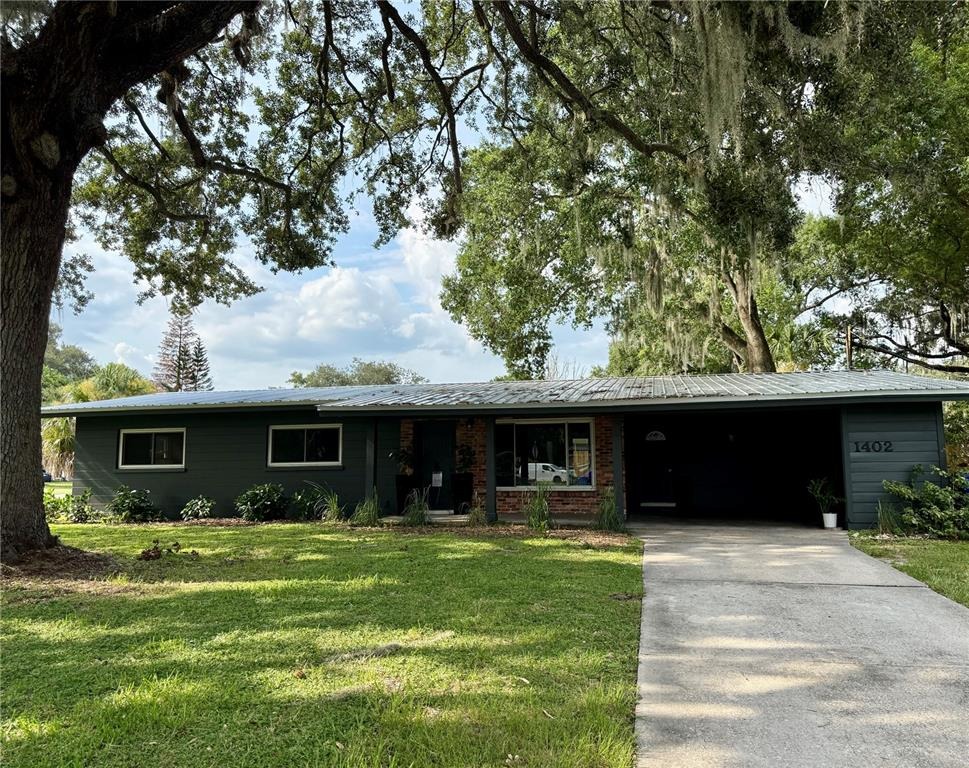 Phyllis St, Lakeland, FL 33803