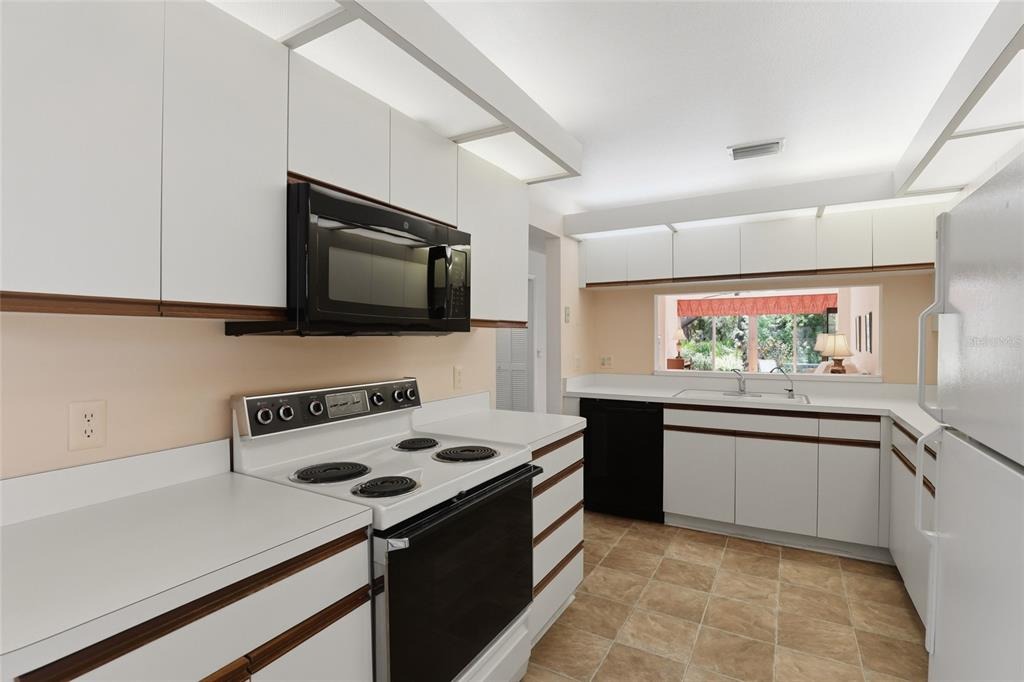 Casa Del Sol Blvd, Sarasota, FL 34233 #1