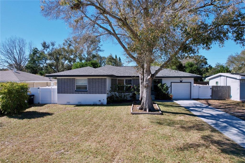 Prescott Ave, Clearwater, FL 33756