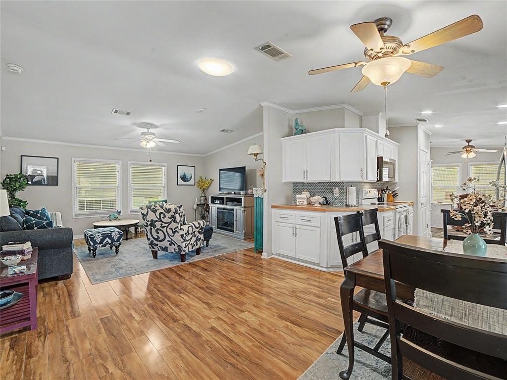 Campo Ave, Zephyrhills, FL 33541 #1