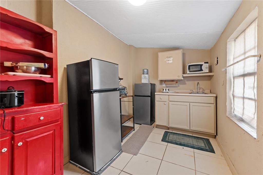Comanche Ave, Tampa, FL 33614 #1