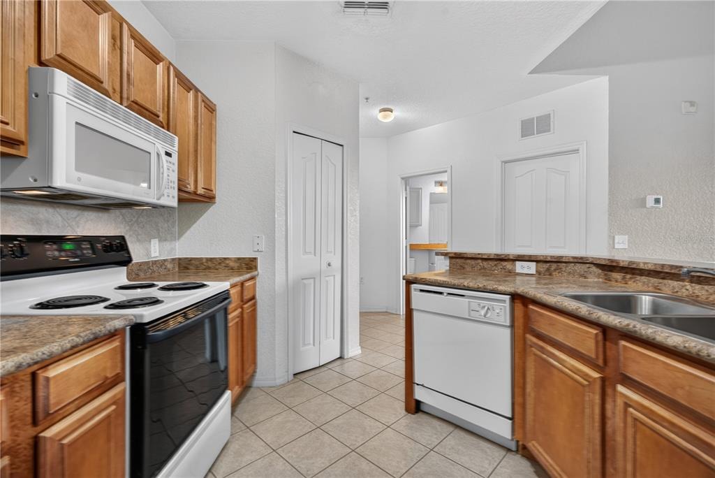 Metrowest Blvd, Orlando, FL 32835 #1