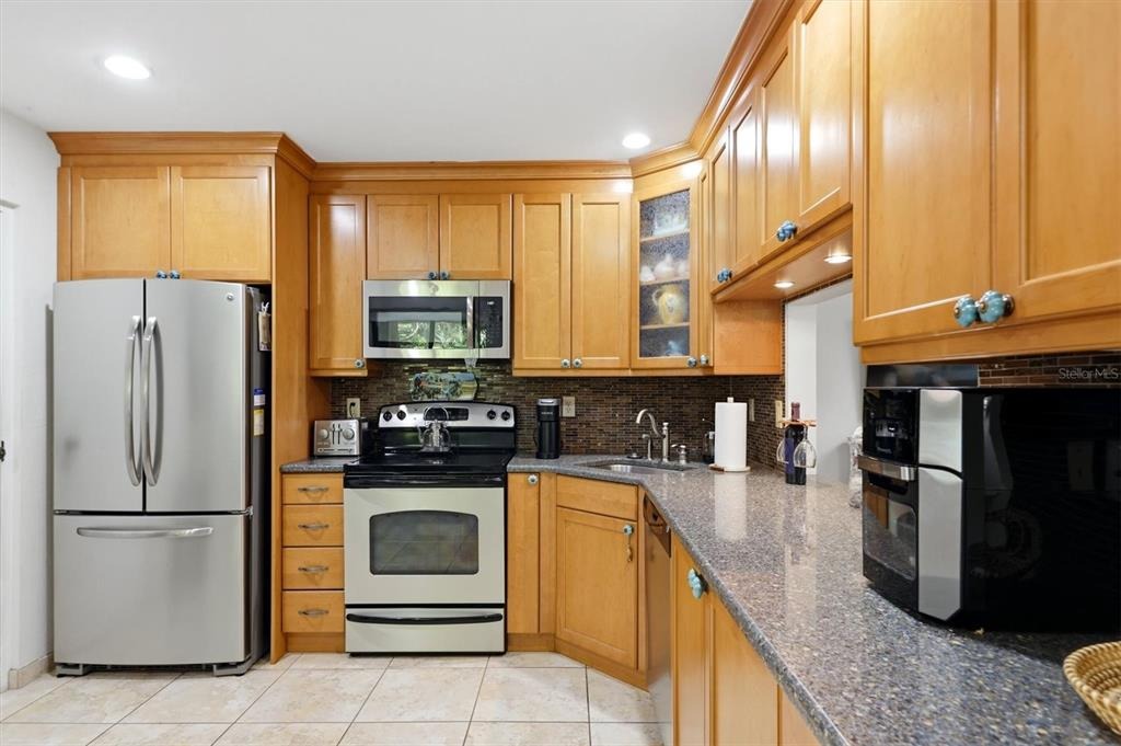Thornwood Rd, Sarasota, FL 34231 #1