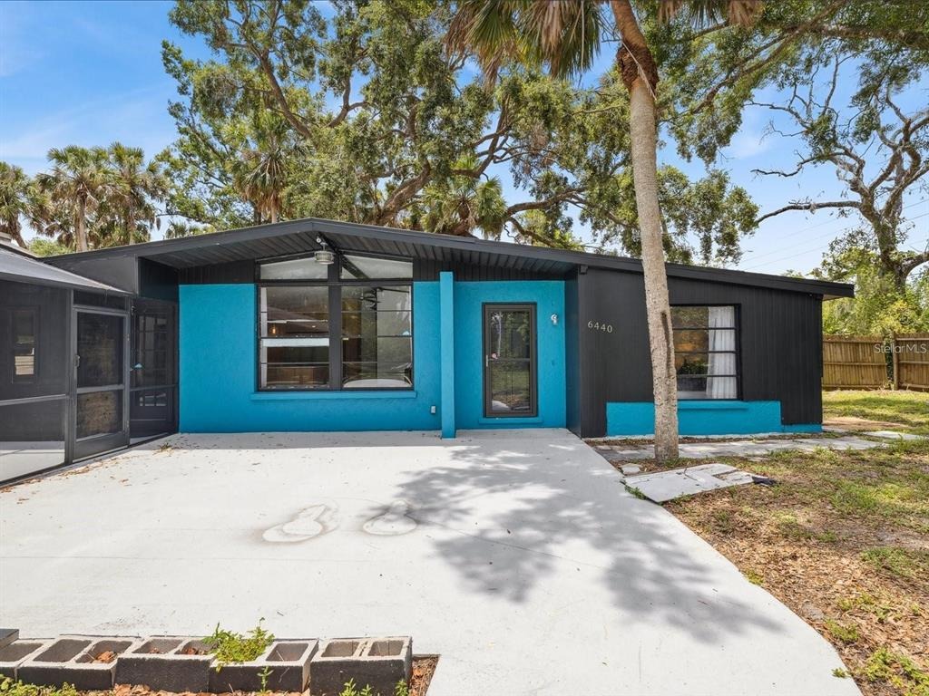 Richardson Rd, Sarasota, FL 34240
