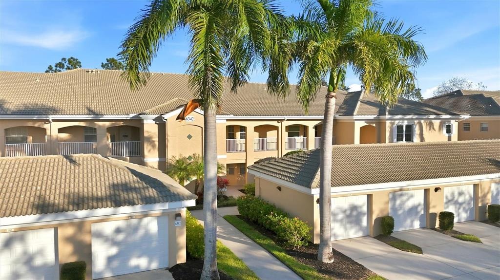 Grand Oak Cir, Bradenton, FL 34203