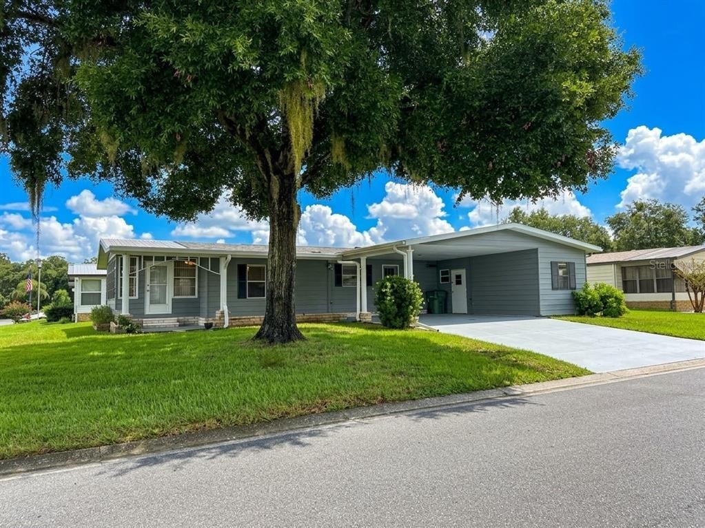 Coach N Four Dr, Leesburg, FL 34748