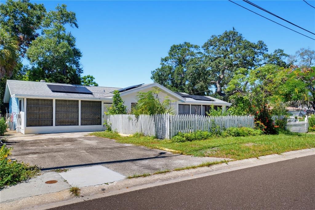 Ewing Ave, Clearwater, FL 33756