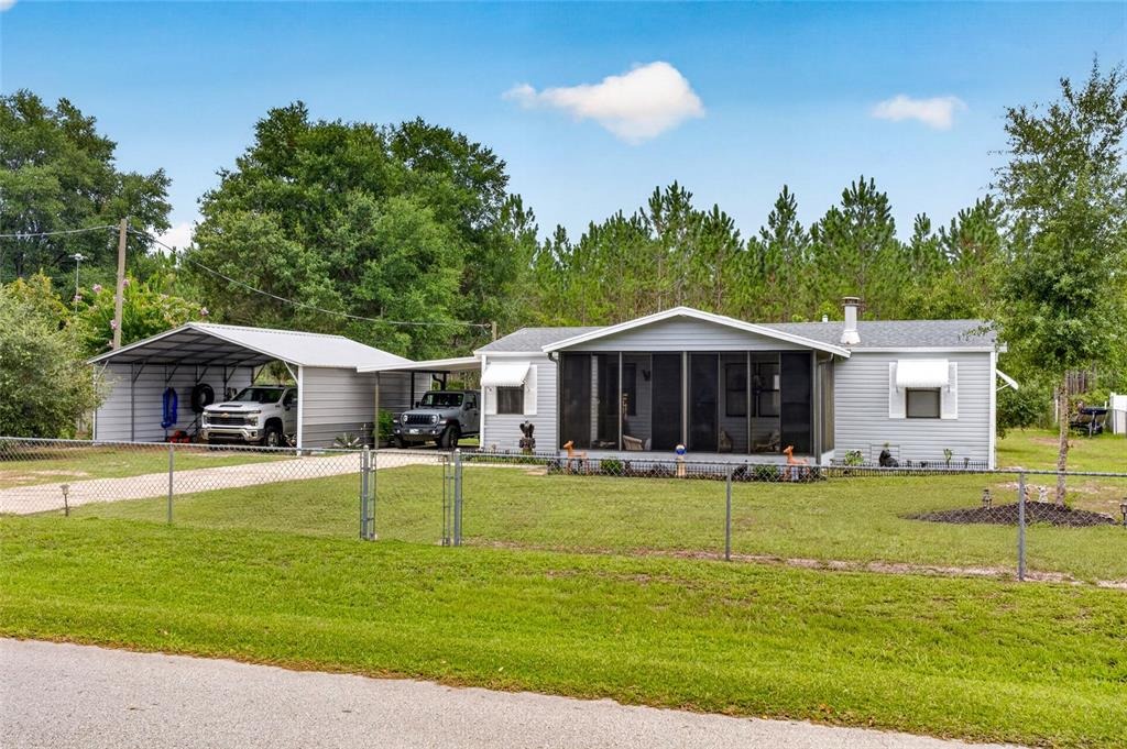 55th Pl, Ocklawaha, FL 32179