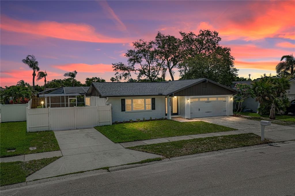 120th Ln, Seminole, FL 33772