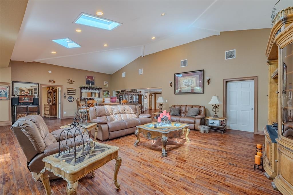 Tracer Dr, Lutz, FL 33549 #1
