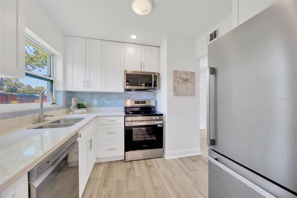 River Dr, Gibsonton, FL 33534 #1