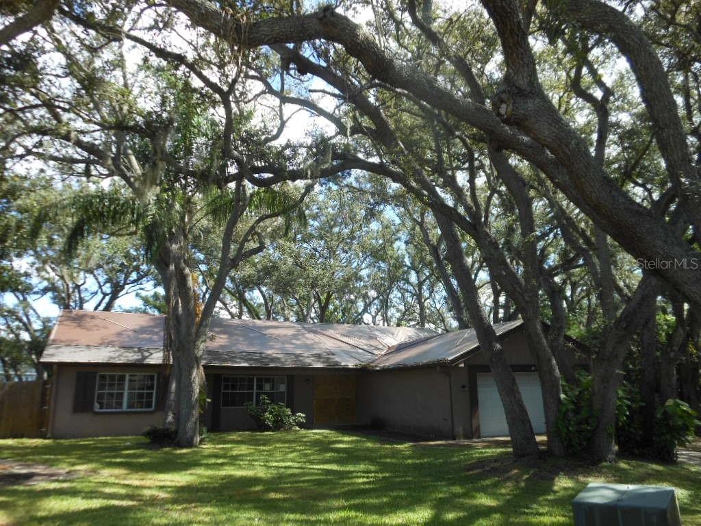 Royal Oak Dr, Dunedin, FL 34698