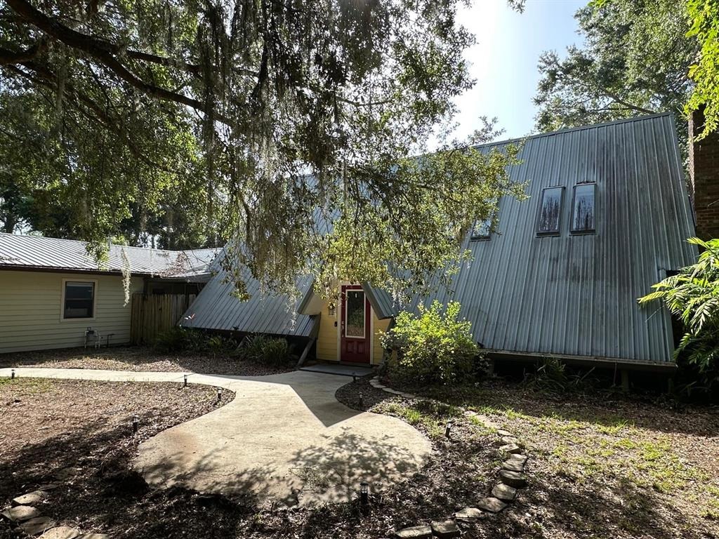 Eastover Cir, Deland, FL 32724