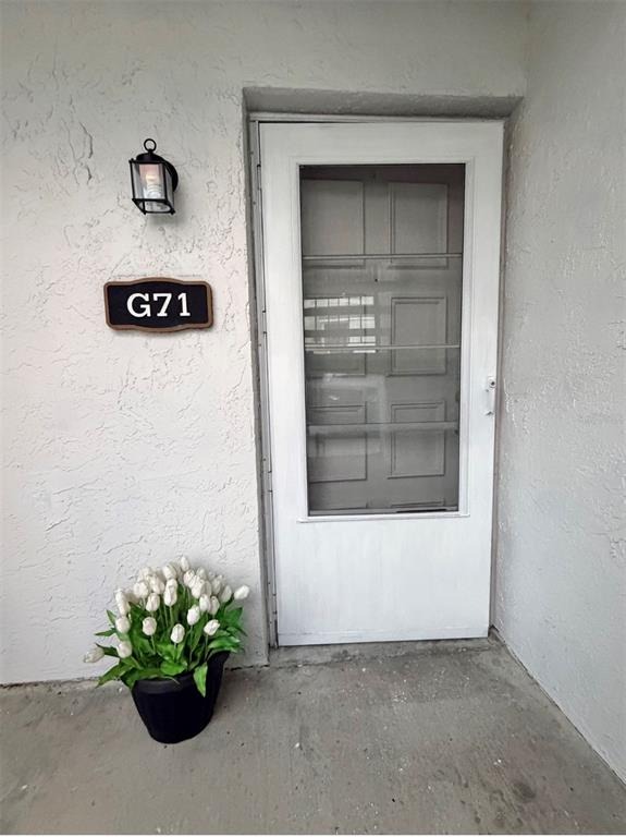 Oak Dr, Tampa, FL 33611