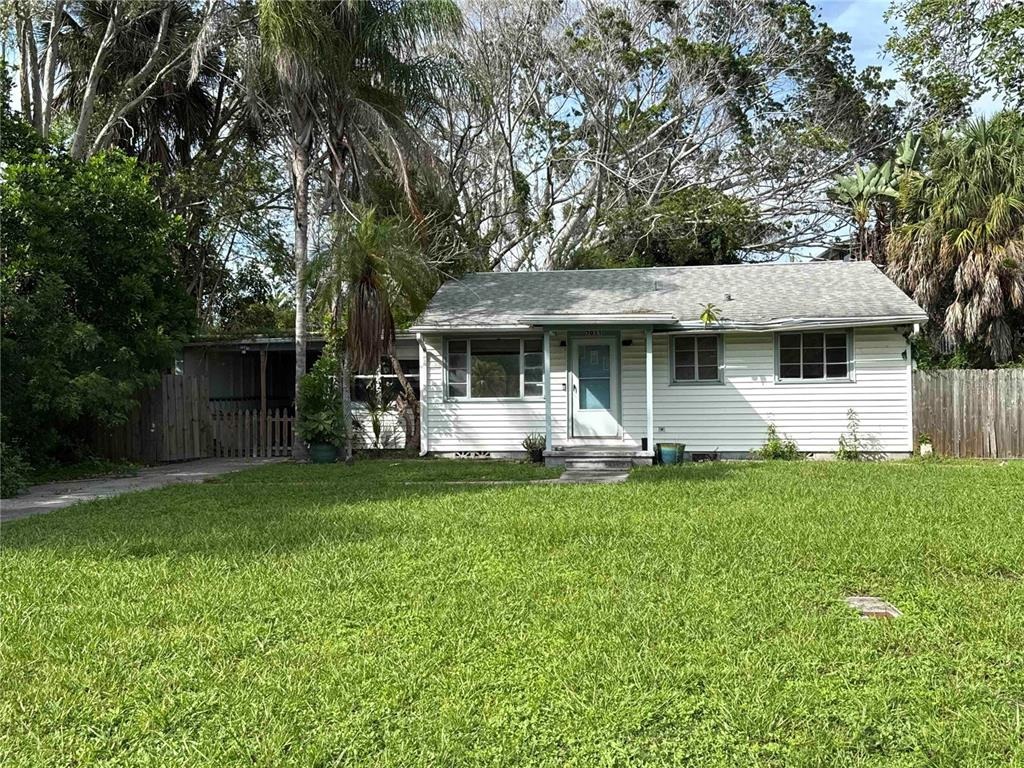 Hibiscus Ave, South Pasadena, FL 33707