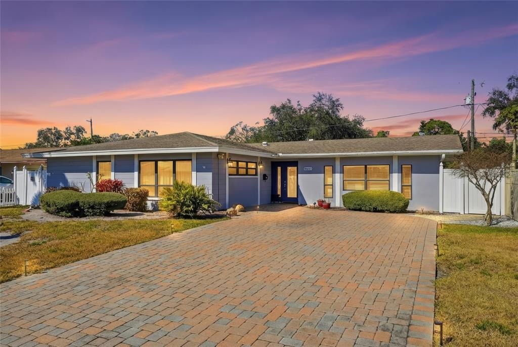 12th Ave, Saint Petersburg, FL 33710