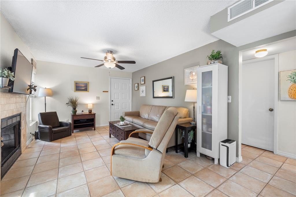 Bonaventure Cir, Palm Harbor, FL 34684 #1