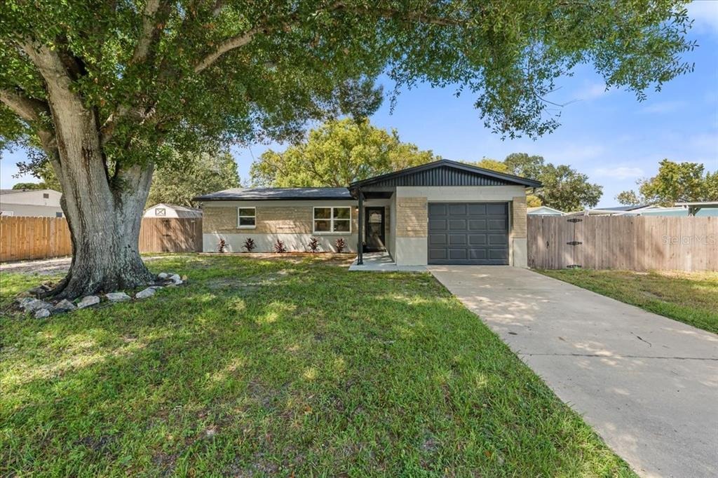 Mockingbird Ln, Clearwater, FL 33760