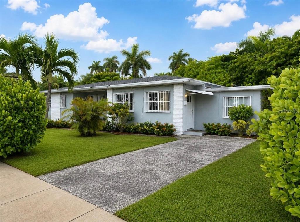 Bayshore Dr, Miami, FL 33138