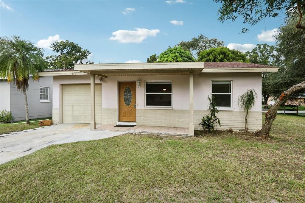 8th Ave, Largo, FL 33770