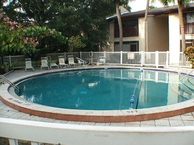 Lake Dr, Tampa, FL 33614