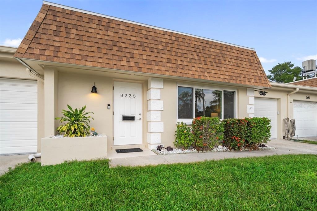 Burgundy Dr, Pinellas Park, FL 33781