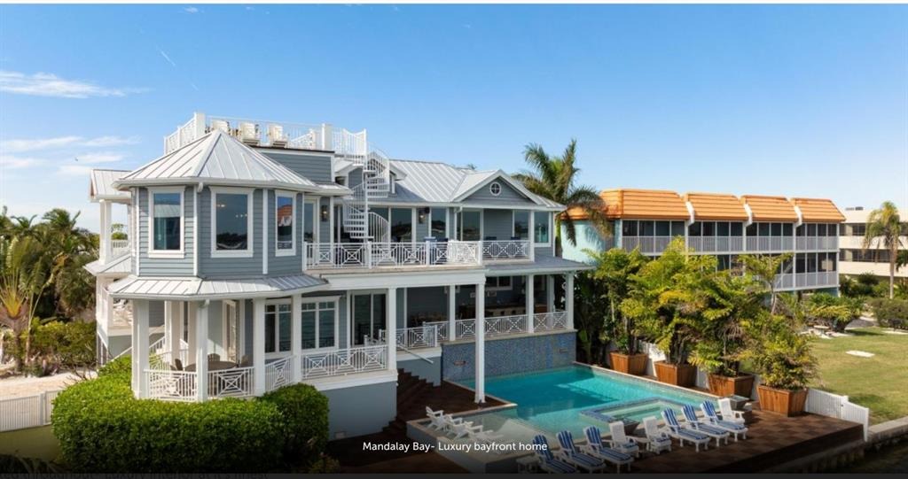 10th St, Bradenton Beach, FL 34217