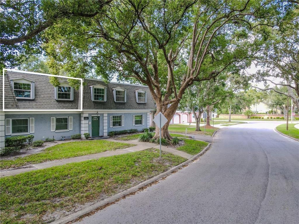 Belleair Forest Dr, Belleair, FL 33756