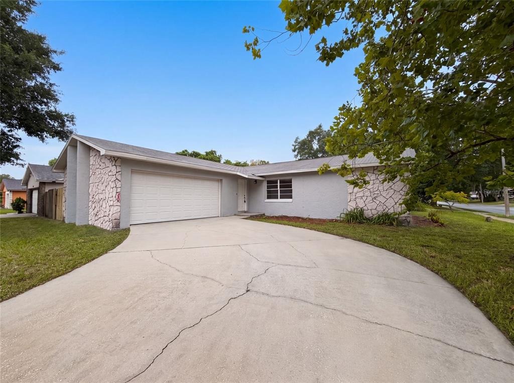 Rolling Log Dr, Orlando, FL 32817