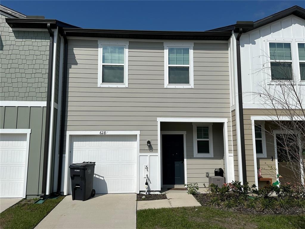 Bucket Ct, Gibsonton, FL 33534