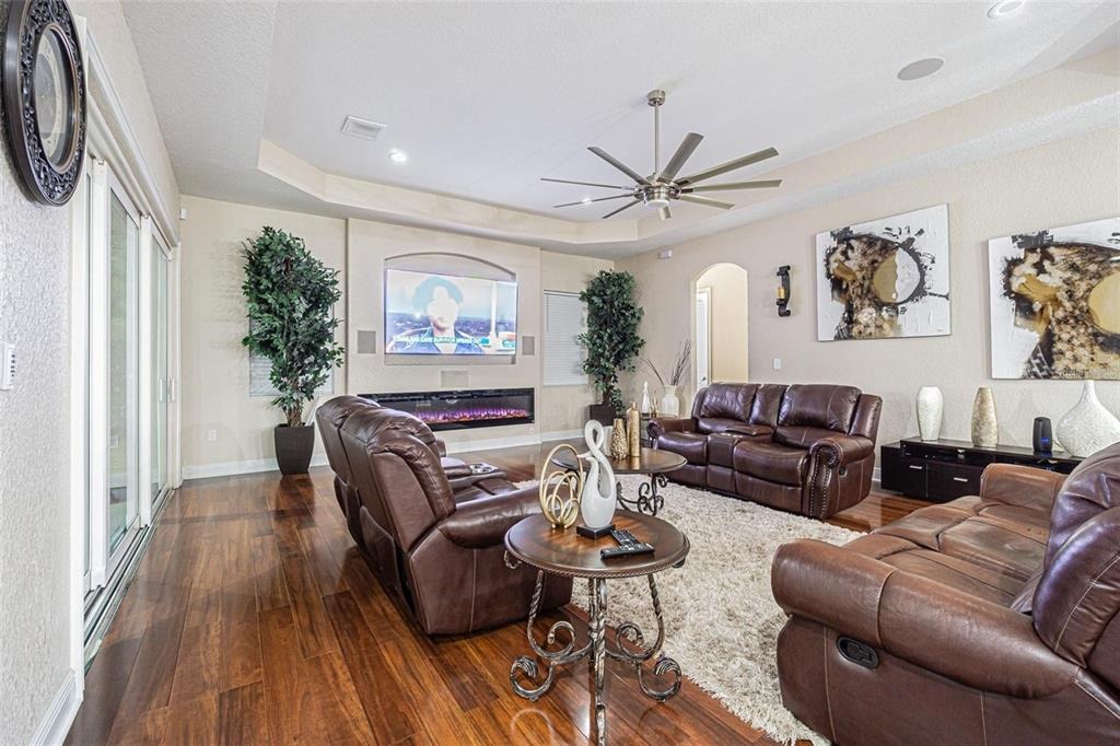 Done Groven Dr, Dover, FL 33527 #1