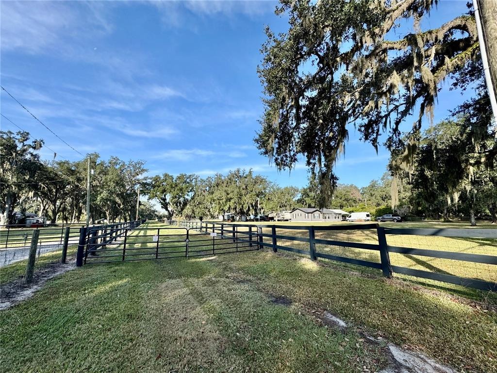 Wilder Rd, Plant City, FL 33563